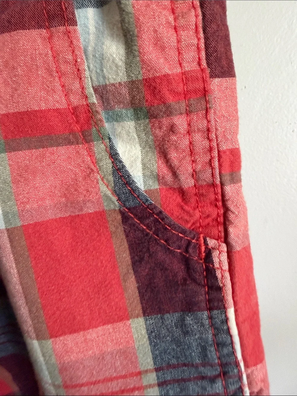 OshKosh B’gosh Plaid Shorts Boys Size 7 Red Blue Madras Cotton